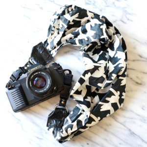 Black and white windy Camera strap