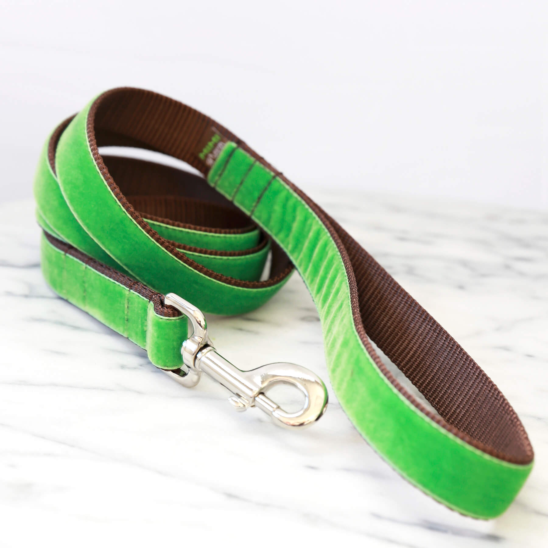 Kelly Green Velvet Designer Dog Leash – ‘Oscar’