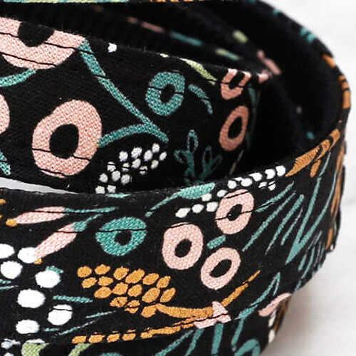 Black Fabric, Black Webbing