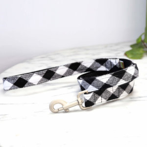 white buffalo plaid leash mimi green