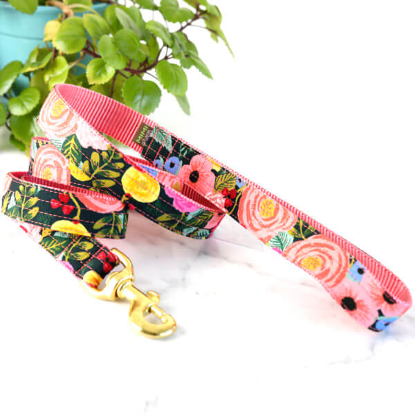 juliet navy floral dog leash rifle paper co