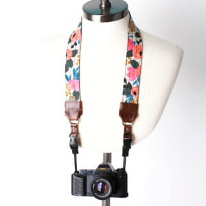 rifle paper co camera strap3