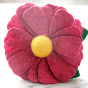 ruby red dog collar daisy