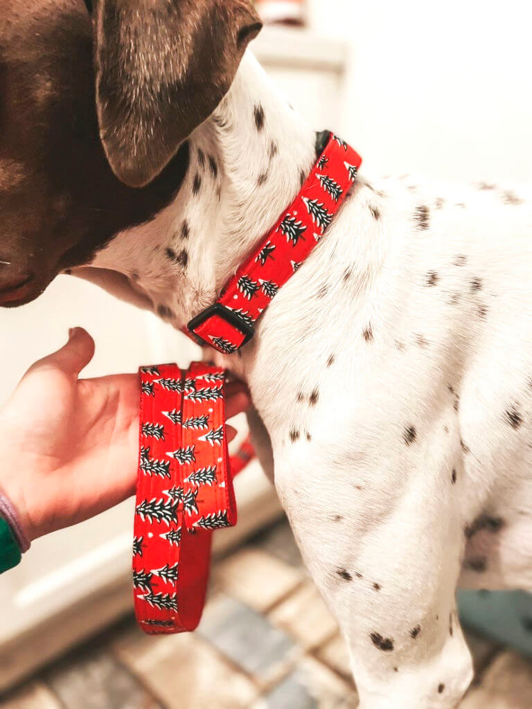 red christmas tree pattern