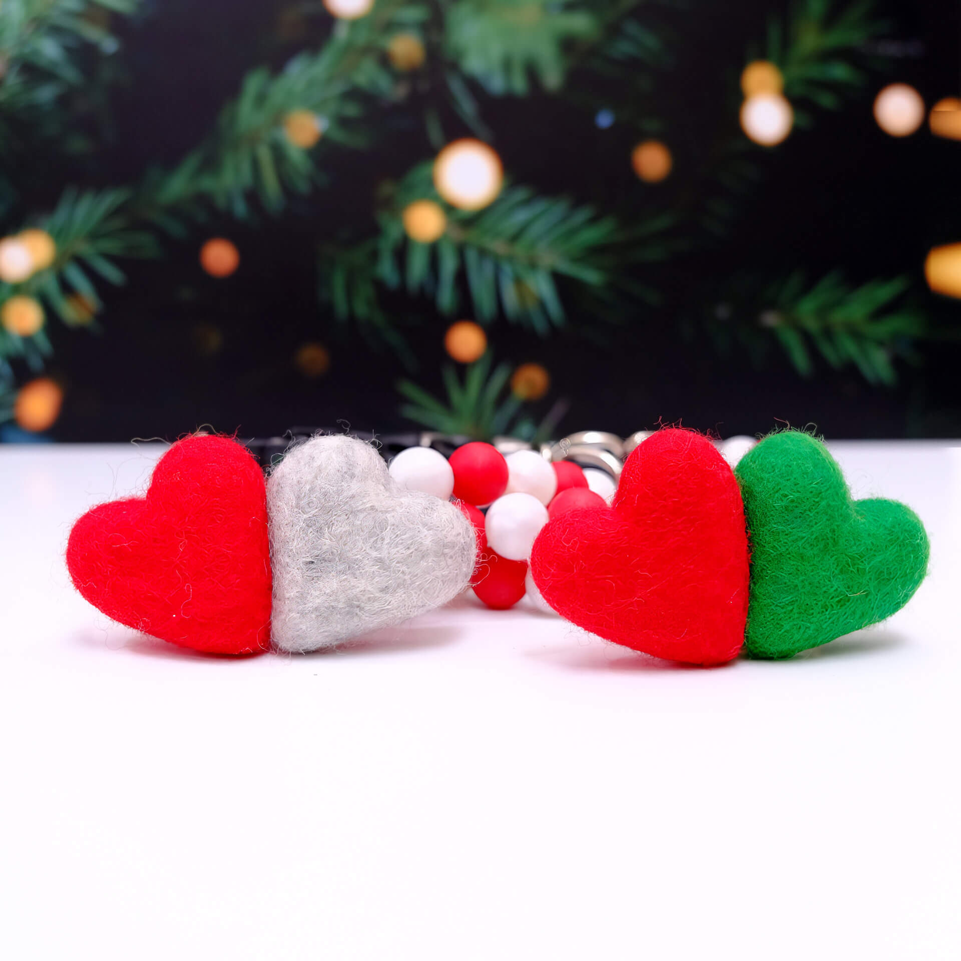 holiday dog collar hearts red green