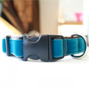 'Zack' Velvet Collar