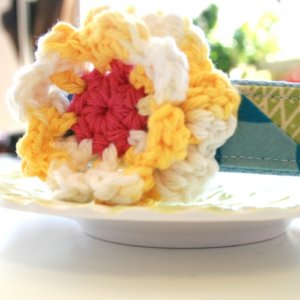 Buttered Popcorn Dog Collar Flower