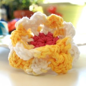 Buttered Popcorn Dog Collar Flower
