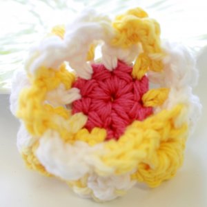 Buttered Popcorn Dog Collar Flower