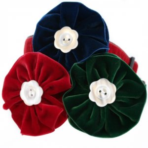 Noel Velvet Dog Collar Flower