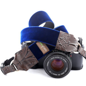 'Noel' Velvet Camera Strap