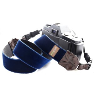'Noel' Velvet Camera Strap