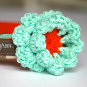 Mint Dog Collar Flower